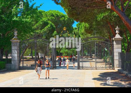 Madrid, Spanien - Juni 05,2017: Eingangstor zu Sabatini Gärten (Jardines De Sabatini) sind Teil des Royal Palace in Madrid, Spanien, und Waren t geöffnet Stockfoto