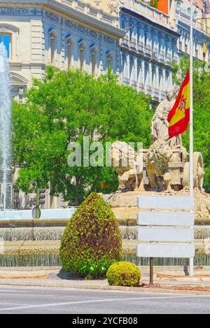 Cibeles Fountain (Fuente de La Diosa Cibeles, Fontano Cibelo) und Cibeles Square in der Innenstadt von Madrid, Hauptstadt von Spanien. Stockfoto