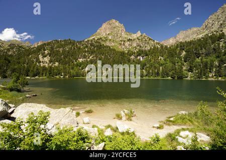 Lake Estany de Ratera im Nationalpark Aigüestortes i Estany de Sant Maurici, Katalonien, Spanien, Europa Stockfoto