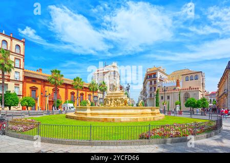 Sevilla, Spanien - Juni 09, 2017: Hispalis Brunnen am Puerta de Jerez Platz in Sevilla, Spanien. Stockfoto