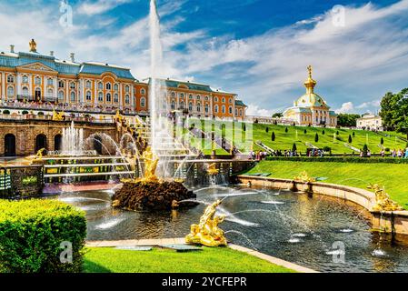 Russland, Sankt Petersburg, Peterhof-Palast, Große Kaskade, Samson-Brunnen Stockfoto