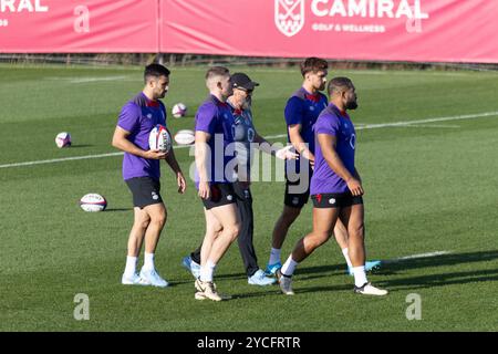 Girona, Spanien, 23. Oktober 2024 - England Backs trainiert im Elite Männer England Rugby Trainingscamp Camiral Wellness Club, Girona Credit: Howard Sayer/Alamy Live News Stockfoto