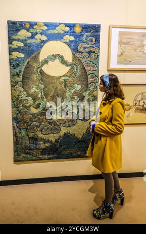 Association of Art & Antiques Dealers, Berkeley Square Fair, London 23. Oktober 2024 Lurider Art auf der LAPADA Fair, die bis 27. Oktober in Berkeley Squsre läuft. Quelle: Paul Quezada-Neiman/Alamy Live News Stockfoto