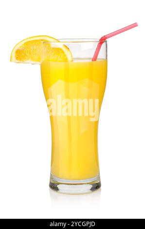 In ein großes Glas Orangensaft Stockfoto