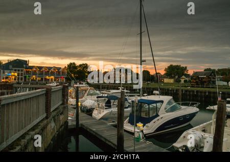 Sonnenuntergang am Hafen von Salem, Salem, MA, USA Stockfoto