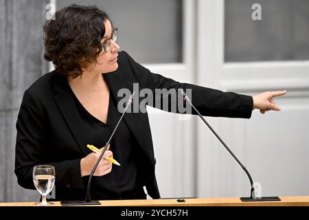 Brüssel, Belgien Oktober 2024. Lise Vandecasteele VON PVDA auf einer Plenartagung des flämischen Parlaments am Mittwoch, den 23. Oktober 2024, in Brüssel. BELGA FOTO DIRK WAEM Credit: Belga News Agency/Alamy Live News Stockfoto