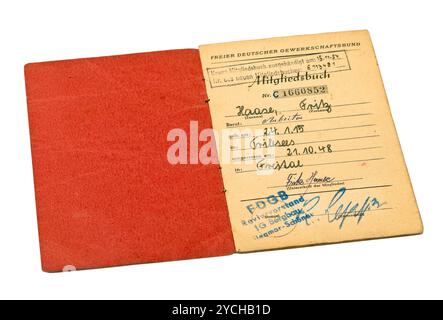 DDR - UM 1948: Gewerkschaftskarte der ehemaligen DDR, um 1948 Stockfoto