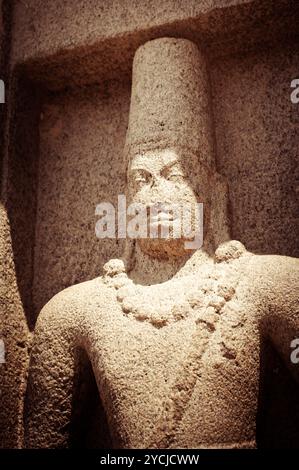 Statue am Panch Rathas monolithischen Hindu-Tempel Stockfoto