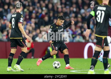 Bologna Stürmer Santiago Castro (9) während des Spiels Aston Villa FC gegen Bologna FC 1909 UEFA Champions League Runde 1 in Villa Park, Birmingham, England, Großbritannien am 22. Oktober 2024 Credit: Every Second Media/Alamy Live News Stockfoto