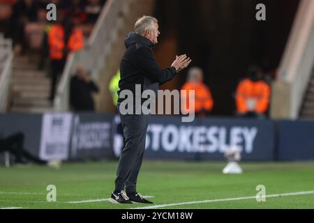 Chris Wilder Manager von Sheffield United gibt seinem Team Anweisungen während des Sky Bet Championship Matches Middlesbrough gegen Sheffield United im Riverside Stadium, Middlesbrough, Großbritannien, 23. Oktober 2024 (Foto: Alfie Cosgrove/News Images) Stockfoto