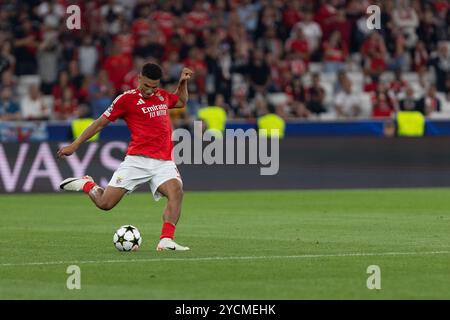 Oktober 2024. Lissabon, Portugal. Benficas Verteidiger aus Dänemark Alexander Bah (6) im Spiel der Gruppenphase der UEFA Champions League, Benfica vs Feyenoord Credit: Alexandre de Sousa/Alamy Live News Stockfoto