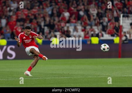 Oktober 2024. Lissabon, Portugal. Benficas Verteidiger aus Dänemark Alexander Bah (6) im Spiel der Gruppenphase der UEFA Champions League, Benfica vs Feyenoord Credit: Alexandre de Sousa/Alamy Live News Stockfoto