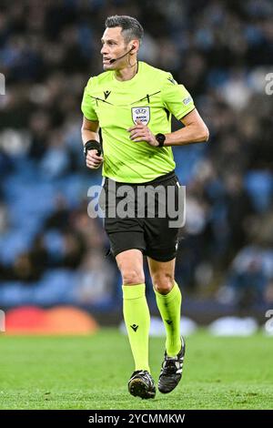 Etihad Stadium, Manchester, Großbritannien. Oktober 2024. UEFA Champions League Football, Manchester City gegen Sparta Prag; Schiedsrichter Maurizio Mariani Credit: Action Plus Sports/Alamy Live News Stockfoto