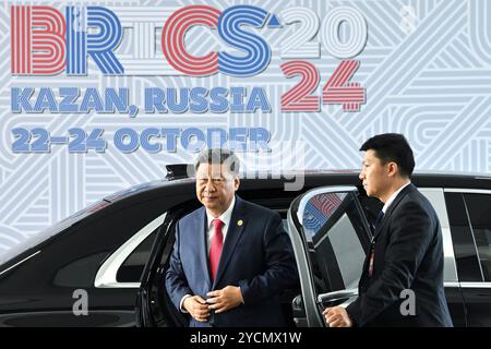 Kasan, Russland. Oktober 2024. Der chinesische Präsident Xi Jinping trifft am zweiten Tag des 16. BRICS-Gipfels im Kasaner Kreml am 23. Oktober 2024 in Kasan, Tatarstan, Russland ein. Quelle: Kirill Zykov/Brics-Russia2024.Ru/Alamy Live News Stockfoto