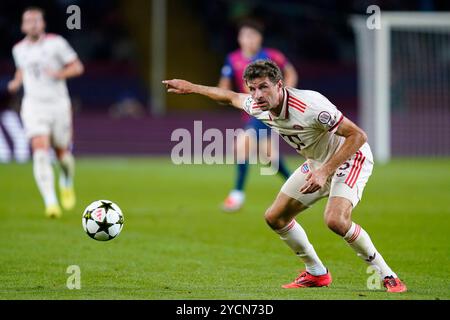 Barcelona, Spanien. Oktober 2024. Thomas Müller von Bayern München spielte während des UEFA Champions League-Spiels zwischen dem FC Barcelona und dem Bayern München am 23. Oktober 2024 im Lluis Companys Stadium in Barcelona, Spanien. (Foto: Sergio Ruiz/Imago) Credit: PRESSINPHOTO SPORTS AGENCY/Alamy Live News Stockfoto