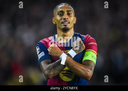 Barcelona, Barcelona, Spanien. Oktober 2024. Raphael DIAS BELLOLI (Raphinha) aus Barcelona feiert sein Tor beim Spiel der UEFA Champions League, League Phase MD3 zwischen FC Barcelona und FC Bayern München am 23. Oktober 2024 in Barcelona. (Kreditbild: © Matthieu Mirville/ZUMA Press Wire) NUR REDAKTIONELLE VERWENDUNG! Nicht für kommerzielle ZWECKE! Stockfoto