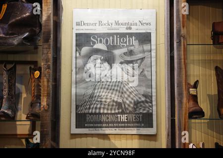 Der Rockmount Store in Denver, LoDo, ist ein historisches Gebäude aus dem Jahr 1909 und Heimat erstklassiger Western Ranch-Kleidung, einschließlich des originalen Snap-Shirts. Stockfoto