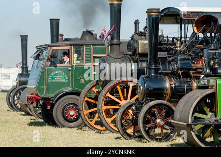 Dampflokomotiven auf der Ackworth Classic Vehicle Rally, West Yorkshire, Großbritannien im Jahr 2005 Stockfoto