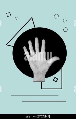 Die Hand zeigt ihre Handfläche und fünf Finger auf einem schwarzen Kreis auf grünem Hintergrund Stockfoto