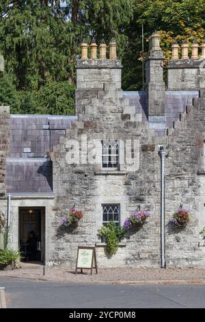 Bei Ankunft am Castle Leslie Estate, Schild vor dem Eingangstor zur Lodge zum Castle Leslie Glaslough, County Monaghan, Irland. Stockfoto