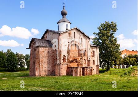 Kirche St. Paraskeva am Jaroslaw-Hof in Weliky Nowgorod, Russland. Wurde 1207 erbaut Stockfoto