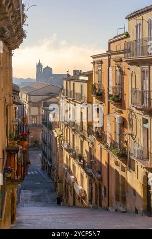 Treppe von Santa Maria del Monte, Kaltagiron, Catania, Sizilien, Italien Stockfoto