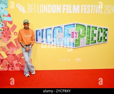 Pharrell Williams besucht das BFI Southbank Filmfestival für die Premiere von Stück für Stück, einem Biopic über sein Leben in der Musikindustrie. London, Großbritannien Stockfoto