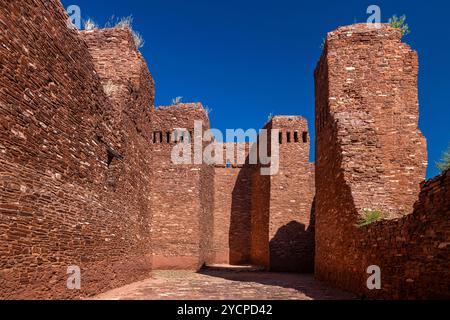 QUARAI MISSION KIRCHE RUINEN (1627-1632) SALINAS PUEBLO MISSIONEN NATIONALDENKMAL SALINAS VALLEY NEW MEXICO USA Stockfoto