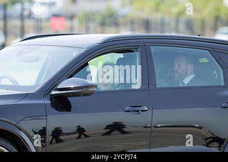 Sydney, Australien. Oktober 2024. Queen Camilla kommt während der offiziellen Abreise von Queen Camilla und König Charles III. Vom Flughafen Sydney am 23. Oktober 2024 in Sydney, Australien Credit: IOIO IMAGES/Alamy Live News Stockfoto