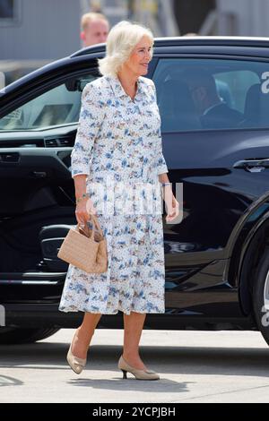 Sydney, Australien. Oktober 2024. Queen Camilla kommt während der offiziellen Abreise von Queen Camilla und König Charles III. Vom Flughafen Sydney am 23. Oktober 2024 in Sydney, Australien Credit: IOIO IMAGES/Alamy Live News Stockfoto