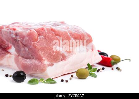 Stück rohes Fleisch mit Dekor von der Seite Stockfoto