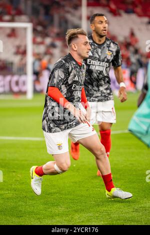 Lisboa, Portugal. Oktober 2024. Kerem Akturkoglu aus Benfica wurde während des Spiels der UEFA Champions League zwischen Benfica und Feyenoord im Estadio Sport Lisboa e Benfica gesehen. Endpunktzahl: Benfica 1:3 Feyenoord. (Foto: Nuno Branco/SOPA Images/SIPA USA) Credit: SIPA USA/Alamy Live News Stockfoto