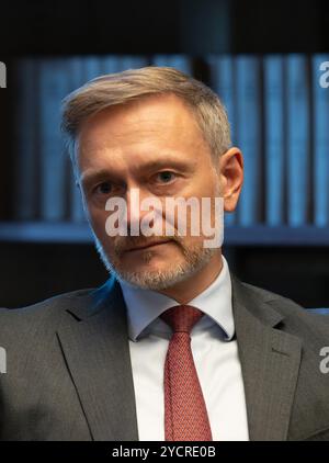 Washington, USA. Oktober 2024. Christian Lindner (FDP), Bundesfinanzminister, spricht während eines Fireside Chats an der Georgetown University. Quelle: Soeren Stache/dpa/Alamy Live News Stockfoto