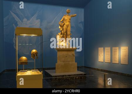 Olympia, Griechenland - 11. November 2022: museumsausstellung im Museum am antiken Olympia-Ort auf dem Peloponnes im Süden Griechenlands Stockfoto