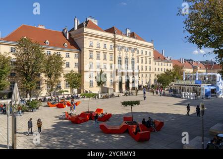 Wien, Österreich, 22. September 2022: Blick auf das Museumsviertel in der Wiener Innenstadt, Europa Stockfoto