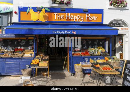 Greystones, Irland, 18. August 2022: Blick auf das berühmte Bio-Lebensmittelgeschäft und Restaurant Happy Pear in Greystones, Europa Stockfoto