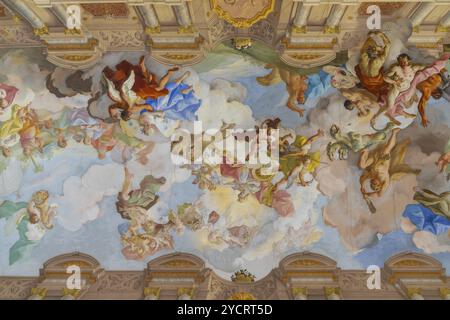 Melk, Österreich, 22. September 2022: Blick auf die bemalte Decke im Marmorsaal des Klosters Melk in Niederösterreich, Europa Stockfoto