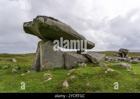 Ein Blick auf die Kilclooney Dolmen in der Grafschaft Donegal in Irland Stockfoto