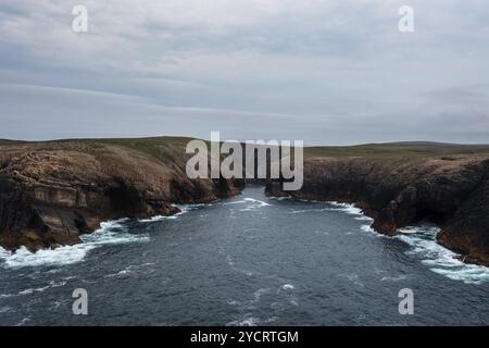 Ein Blick auf die wilde Küste von Erris Head an der Nordspitze der Mullet Peninsula in der Grafschaft Mayo von Irland Stockfoto