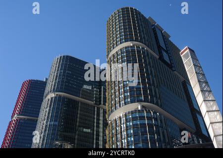 16. September 2018, Sydney, New South Wales, Australien, Ein Blick auf die modernen Bürotürme der International Towers entlang des Fußgängerwegs Wulugul Walk Stockfoto