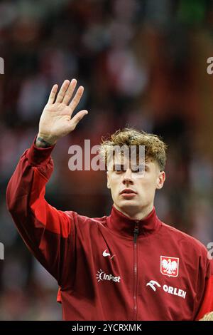 Warschau, Polen. Oktober 2024. Nicola Zalewski (Polen) war beim Spiel der UEFA Nations League zwischen Polen und Kroatien bei PGE Narodowy zu sehen. Endstand; Polen 3:3 Kroatien. Quelle: SOPA Images Limited/Alamy Live News Stockfoto