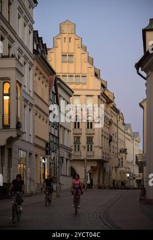 UNESCO-Weltkulturerbe Schweriner Residenzensemble, Schlossstraße führt vorbei am Hoflieferanten Krefft durch die Altstadt zum College Stockfoto