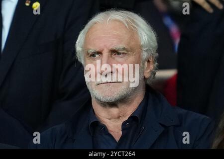 Barcelona, Spanien. Oktober 2024. Der deutsche Sportmanager Rudi Voller spielte während des UEFA Champions League-Spiels zwischen dem FC Barcelona und dem Bayern München am 23. Oktober 2024 im Lluis Companys Stadion in Barcelona. (Foto: Bagu Blanco/PRESSINPHOTO) Credit: PRESSINPHOTO SPORTS AGENCY/Alamy Live News Stockfoto