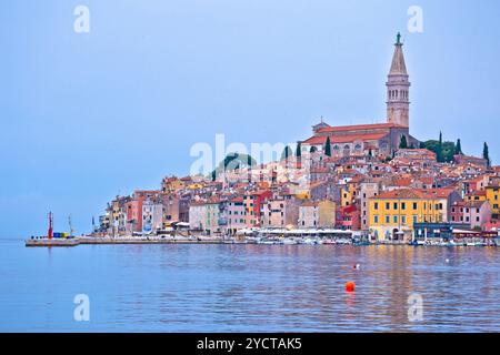 Stadt Rovinj antike Architektur und Waterfront Stockfoto