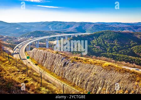 Crni Kal Viadukt in Slowenien Stockfoto