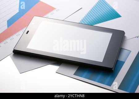 Tablet-Computer und Grafikmaterial Stockfoto