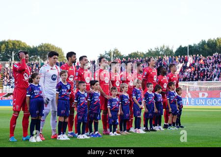 AC Monza Auftritt während des italienischen Meisterschaftsspiels Serie A zwischen AC Monza und AS Roma am 6. Oktober 2024 im U-Power Stadium in Monza, Italien. Quelle: Luca Rossini/E-Mage/Alamy Live News Stockfoto