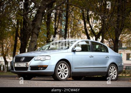 Minsk, Weißrussland, 22. Oktober 2024: Volkswagen Passat B6 mit Frontmotor, großer Familienwagen, hergestellt und vermarktet von Volkswagen 2005 bis 2011 Stockfoto