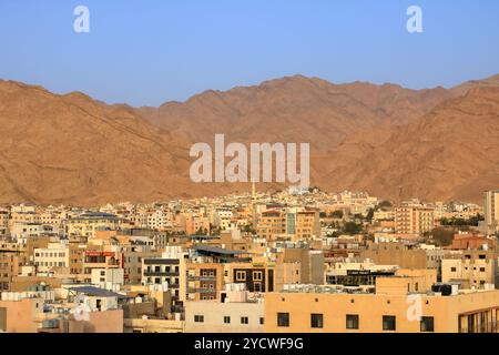 Aqaba in Jordanien - 17. Mai 2024: Stadtbild von Aqaba, Blick von oben Stockfoto