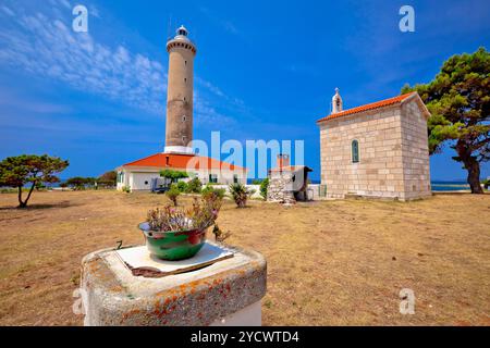 Leuchtturm Veli Rat und Kapelle Ansicht, Insel Dugi Otok, Dalmatien, Kroatien Stockfoto